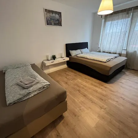 Apartment - 8 Bedrooms - 14 Beds - Fast Wifi - Kitchen Paderborn